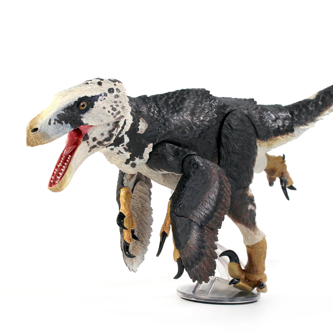 Beasts of the Mesozoic Utahraptor ostrommaysi - 1/18th scale